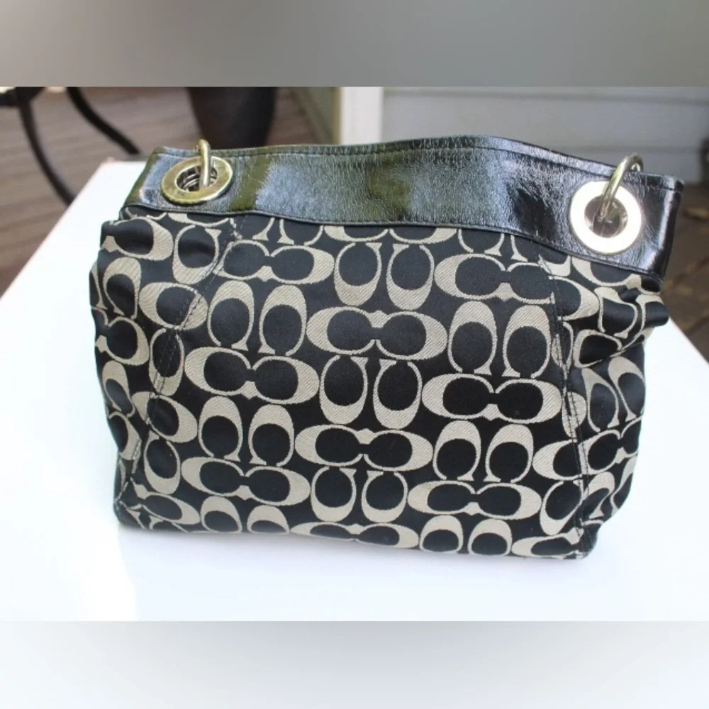 Coach signature logo shoulder bag